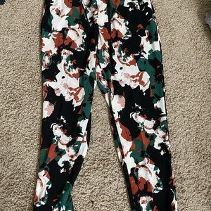 Ava and Viv patterned pants